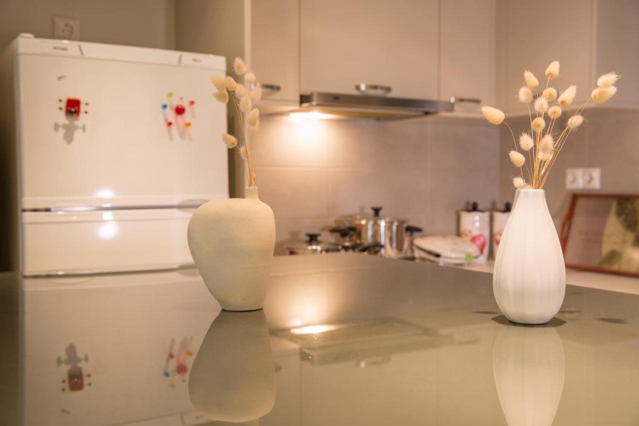 Lovely New Βuild Flat Near Metro - Free Parking Athena Bagian luar foto