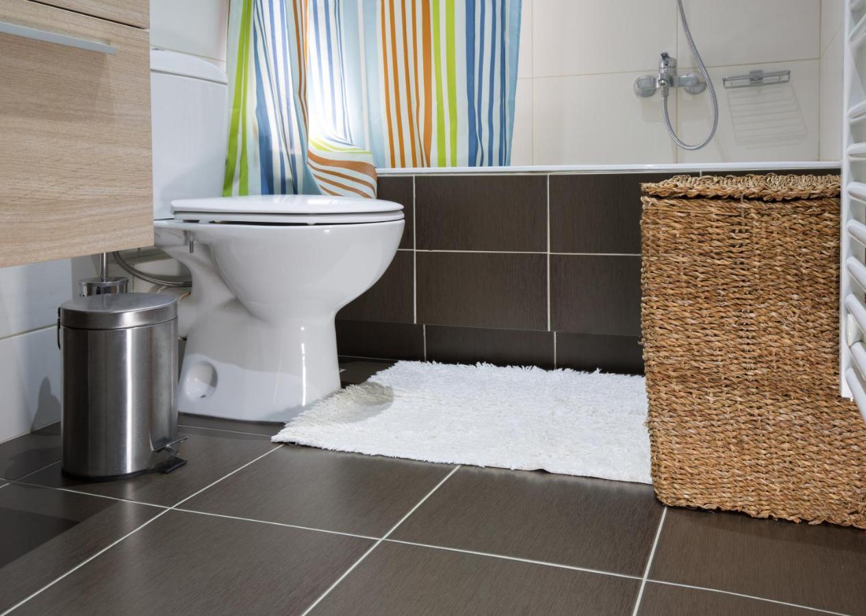 Lovely New Βuild Flat Near Metro - Free Parking Athena Bagian luar foto