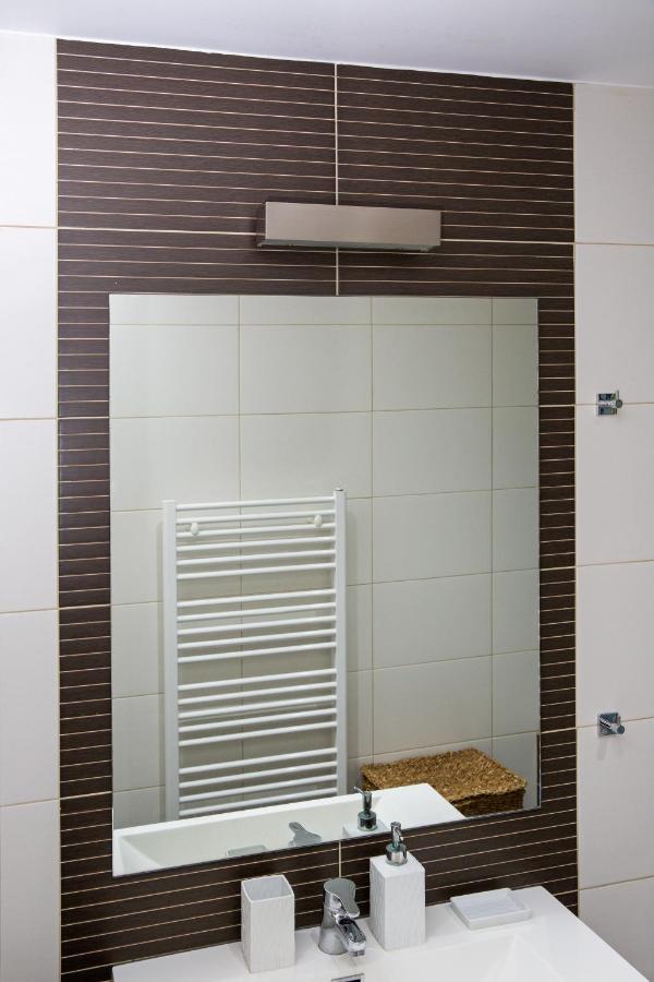 Lovely New Βuild Flat Near Metro - Free Parking Athena Bagian luar foto